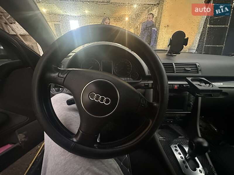 Универсал Audi A4 2003 в Чернигове