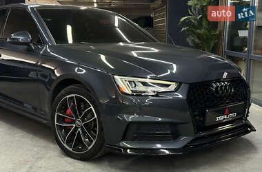 Седан Audi A4 2015 в 