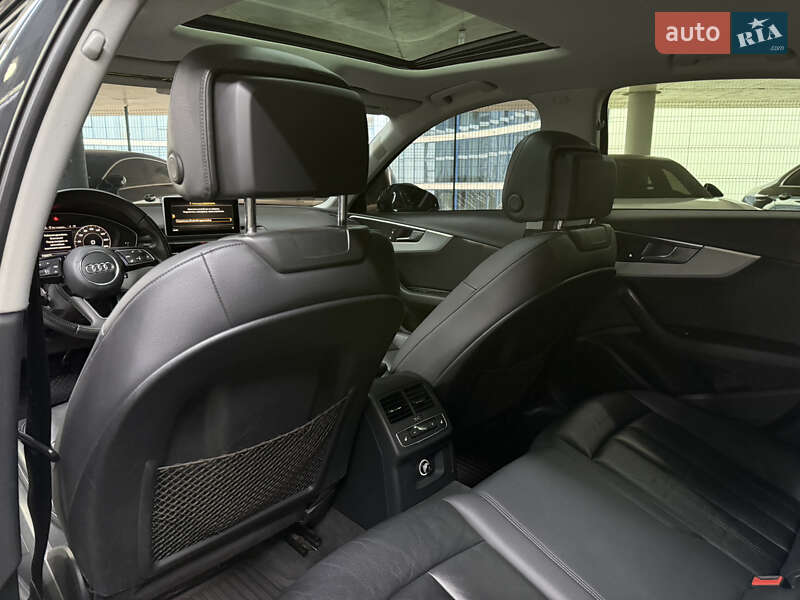 Седан Audi A4 2015 в Одесі
