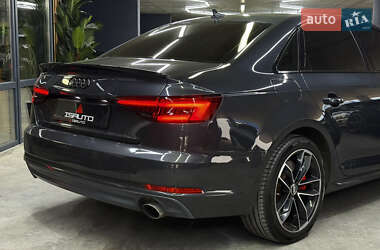 Седан Audi A4 2015 в 