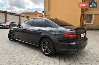 Седан Audi A4 2016 в 