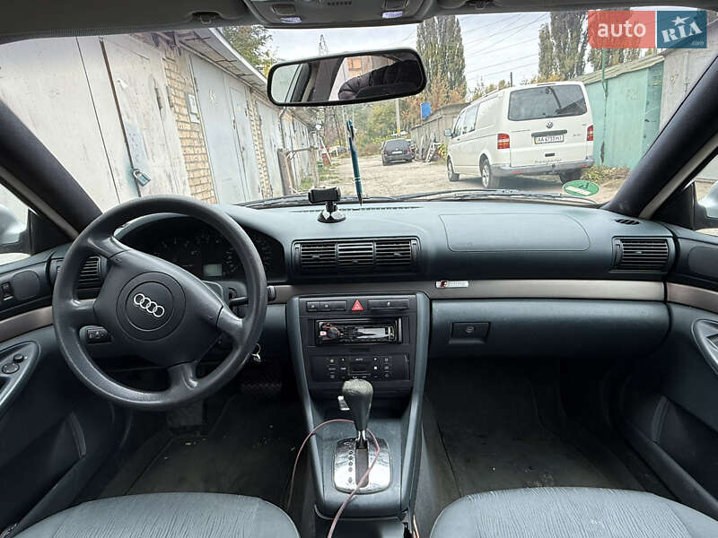 Седан Audi A4 1999 в Києві