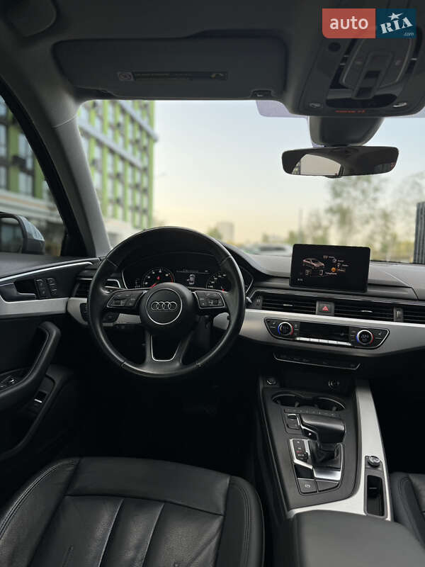 Седан Audi A4 2016 в Киеве