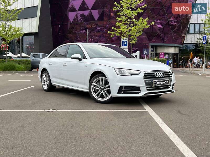Седан Audi A4 2016 в 