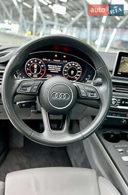 Седан Audi A4 2018 в  фото 25 Седан Audi A4 2018 в