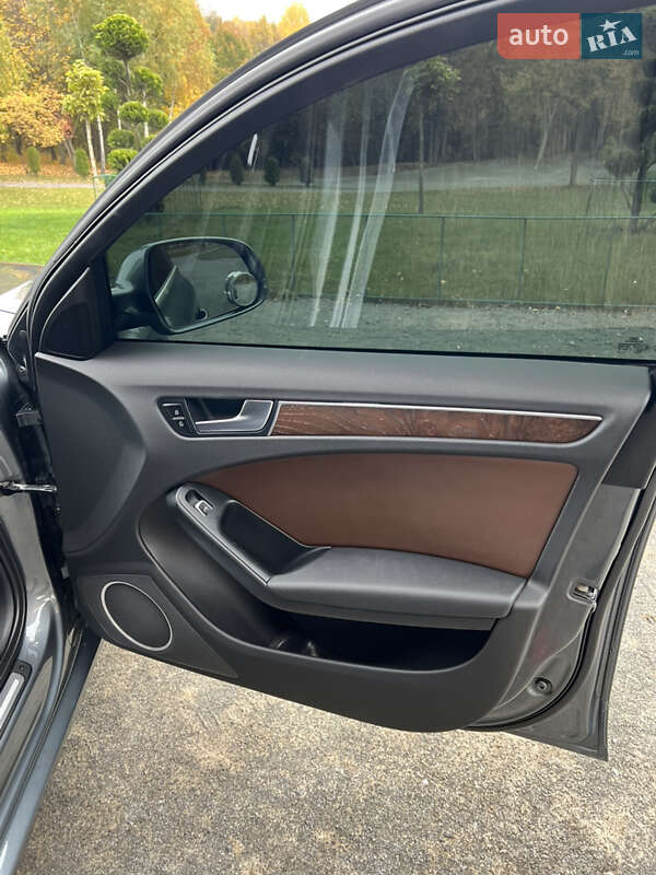 Седан Audi A4 2012 в Хмельницькому