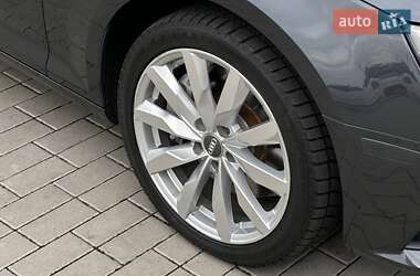 Седан Audi A4 2016 в  фото 11 Седан Audi A4 2016 в