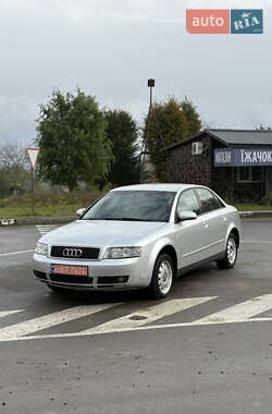 Седан Audi A4 2003 в Заре