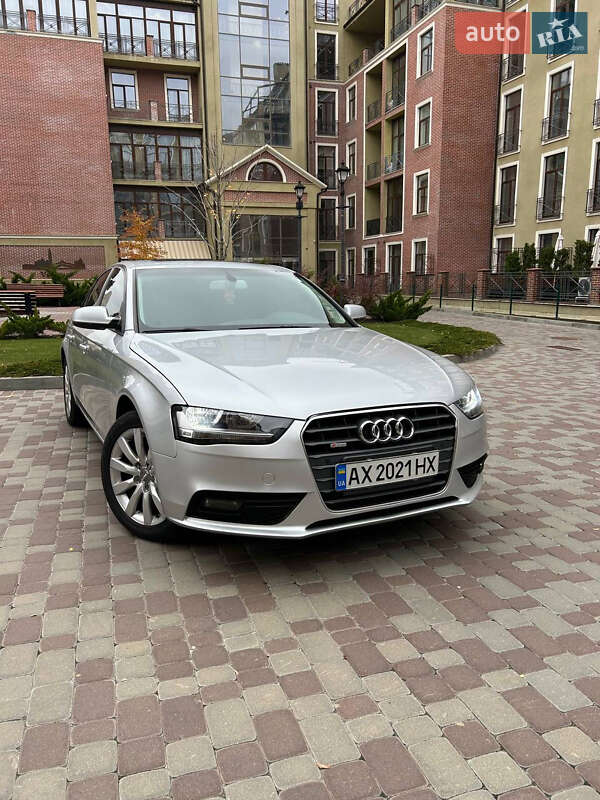 Седан Audi A4 2013 в Харькове