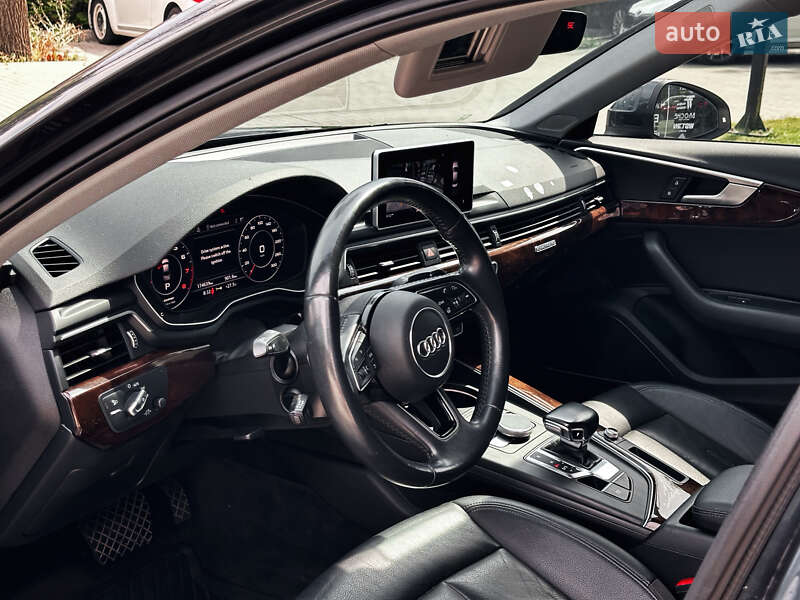 Седан Audi A4 2018 в Ужгороді