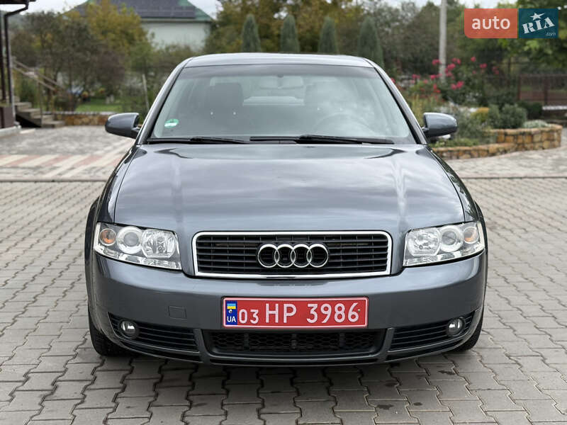 Седан Audi A4 2004 в Могилев-Подольске