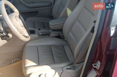 Седан Audi A4 2004 в 