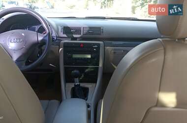 Седан Audi A4 2004 в 