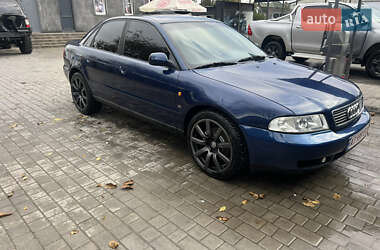 Седан Audi A4 1998 в 