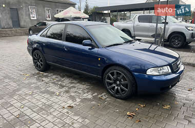 Седан Audi A4 1998 в 