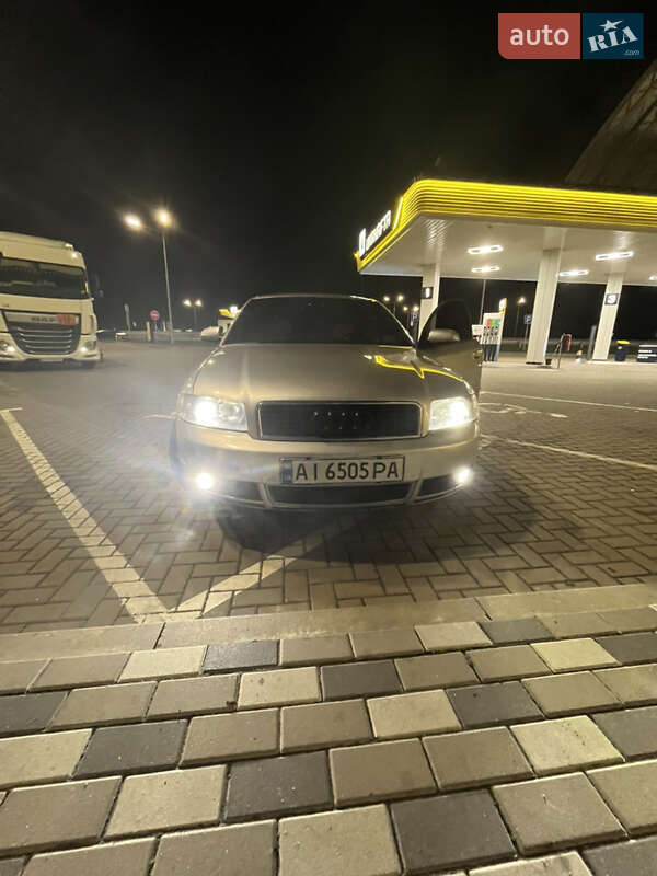 Седан Audi A4 2002 в Гребінках