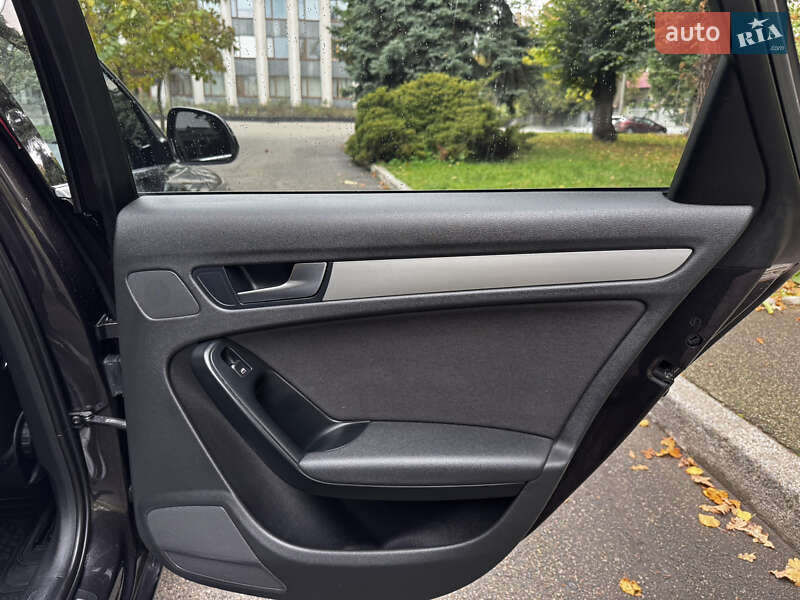 Седан Audi A4 2008 в Чернігові