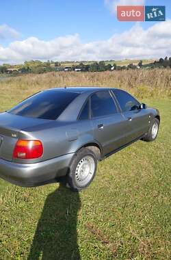 Седан Audi A4 1995 в 