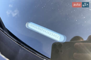 Седан Audi A4 2018 в 