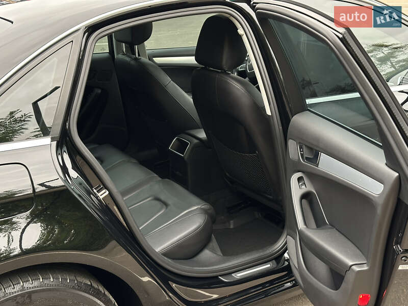 Седан Audi A4 2011 в Киеве