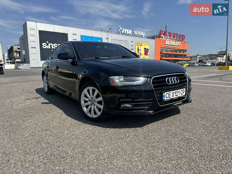Седан Audi A4 2012 в Чернівцях