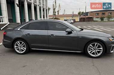 Седан Audi A4 2020 в 