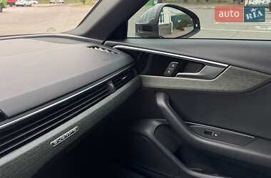Седан Audi A4 2020 в 