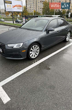 Седан Audi A4 2016 в 