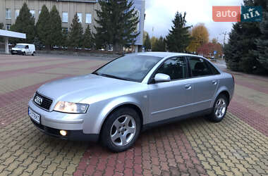 Седан Audi A4 2002 в 