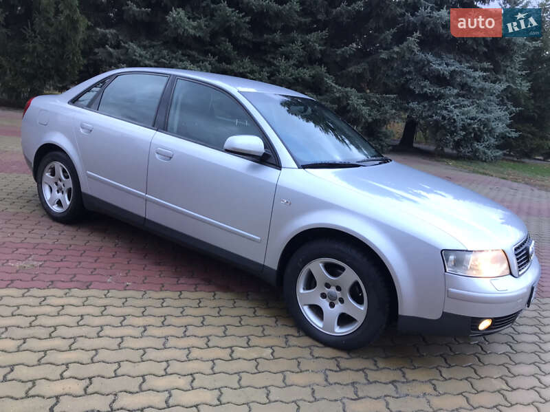 Седан Audi A4 2002 в Корсуне-Шевченковском
