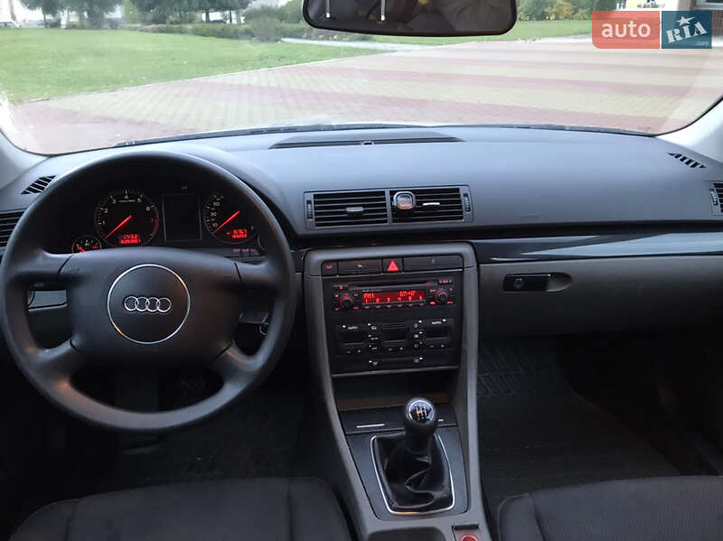 Седан Audi A4 2002 в Корсуне-Шевченковском