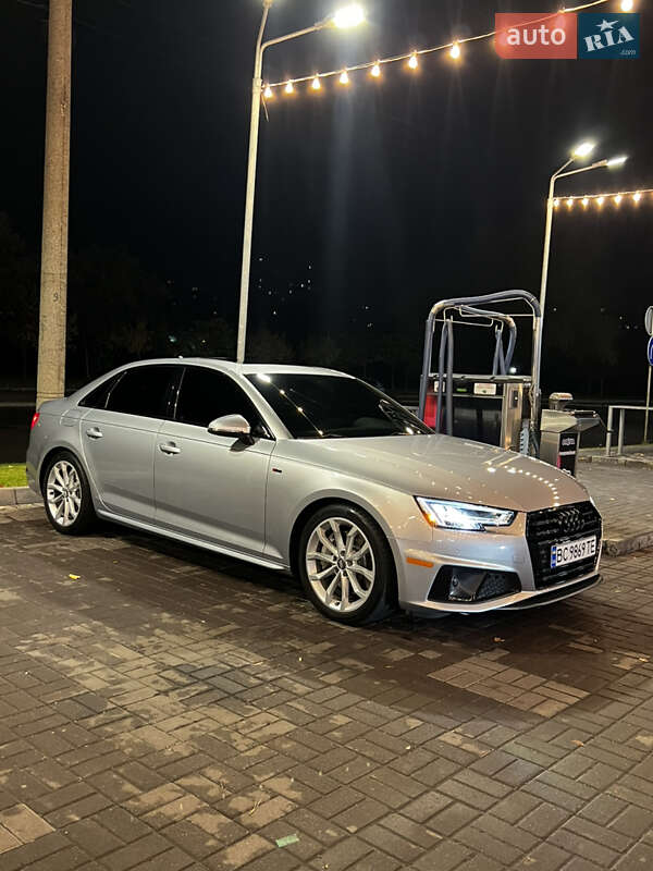 Седан Audi A4 2018 в Днепре