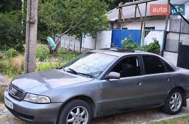 Седан Audi A4 1997 в 