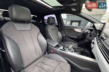 Седан Audi A4 2020 в 