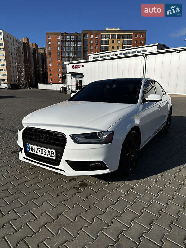 Седан Audi A4 2012 в Одесі
