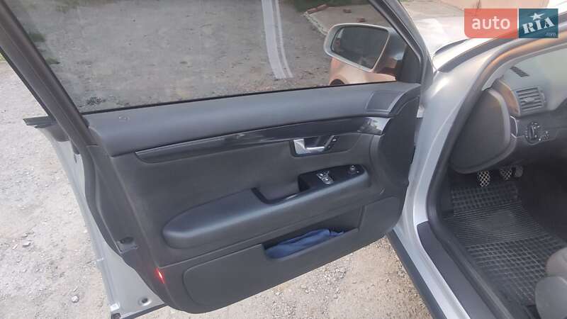 Універсал Audi A4 2002 в Чорткові