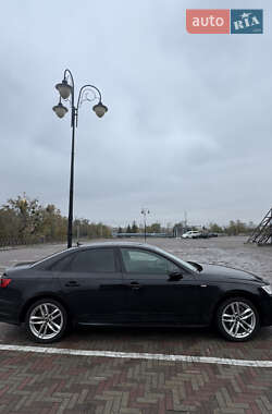 Седан Audi A4 2016 в 