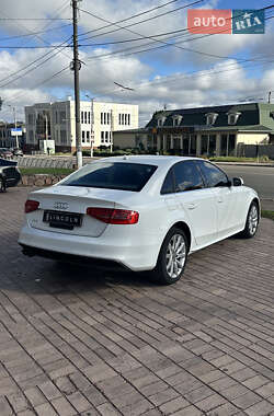 Седан Audi A4 2013 в  фото 5 Седан Audi A4 2013 в