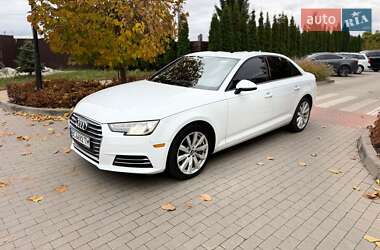 Седан Audi A4 2017 в Киеве