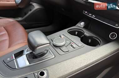 Седан Audi A4 2017 в 