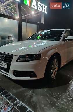 Седан Audi A4 2010 в Мукачевому