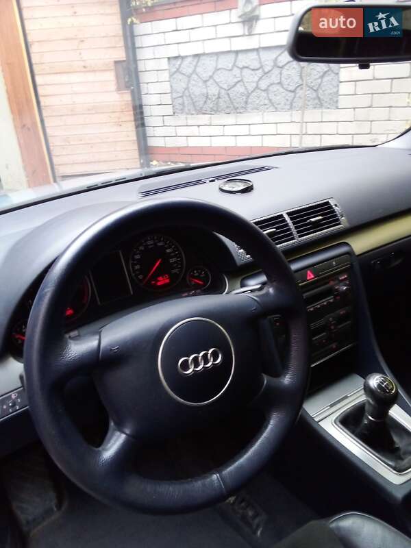 Седан Audi A4 2003 в Харькове