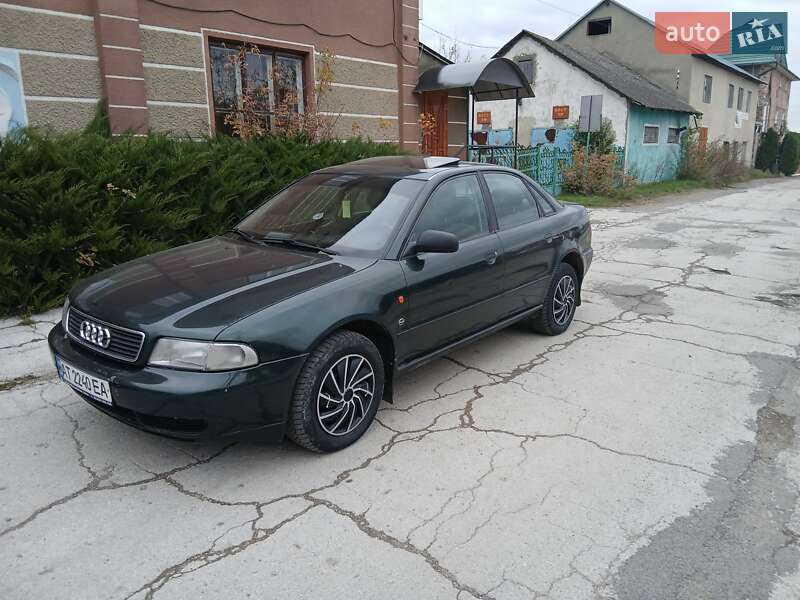 Седан Audi A4 1996 в Хотине фото Седан Audi A4 1996 в Хотине