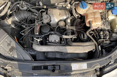 Седан Audi A4 2003 в 