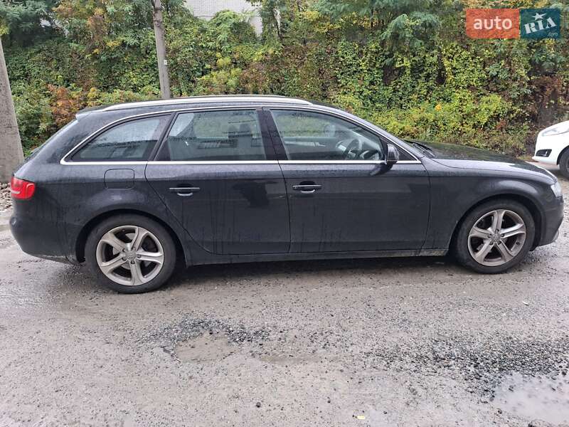 Универсал Audi A4 2011 в Киеве