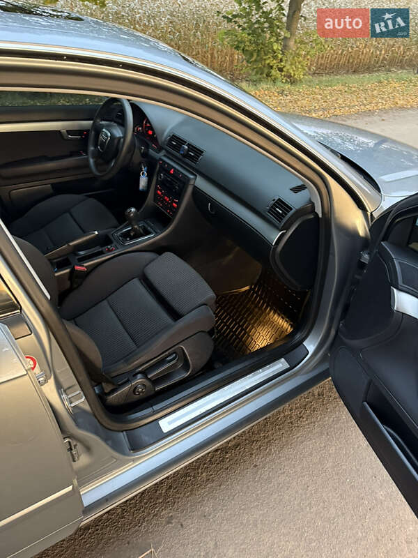 Седан Audi A4 2006 в Рівному