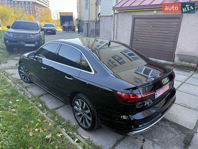 Седан Audi A4 2021 в Львове