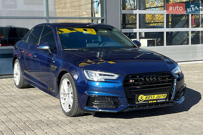 Седан Audi A4 2016 в Івано-Франківську