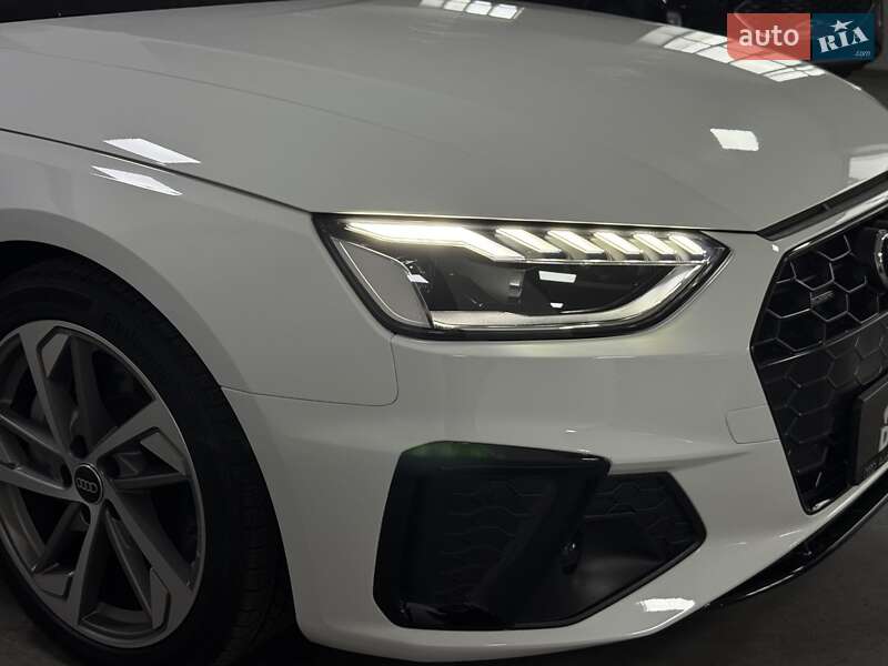 Седан Audi A4 2024 в Полтаві
