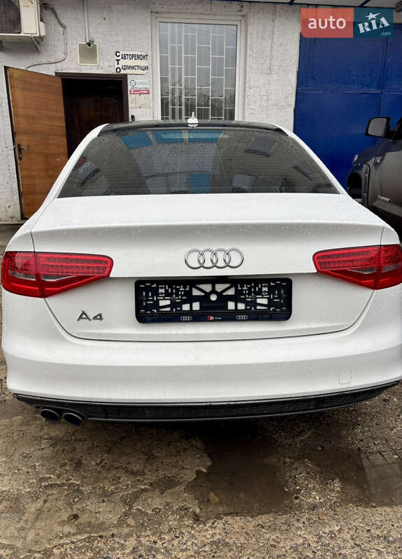 Седан Audi A4 2015 в Харкові